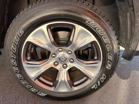 Used 2022 RAM 1500 Laramie AWD/4WD image 33
