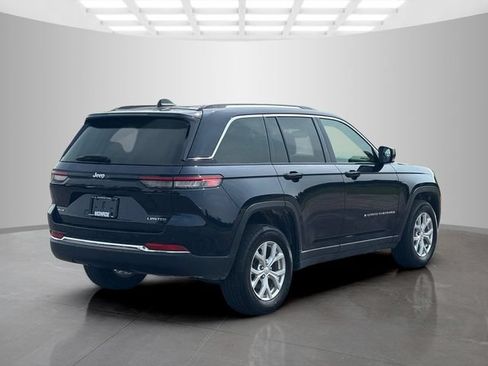 Certified 2023 Jeep Grand Cherokee Limited AWD/4WD image 7
