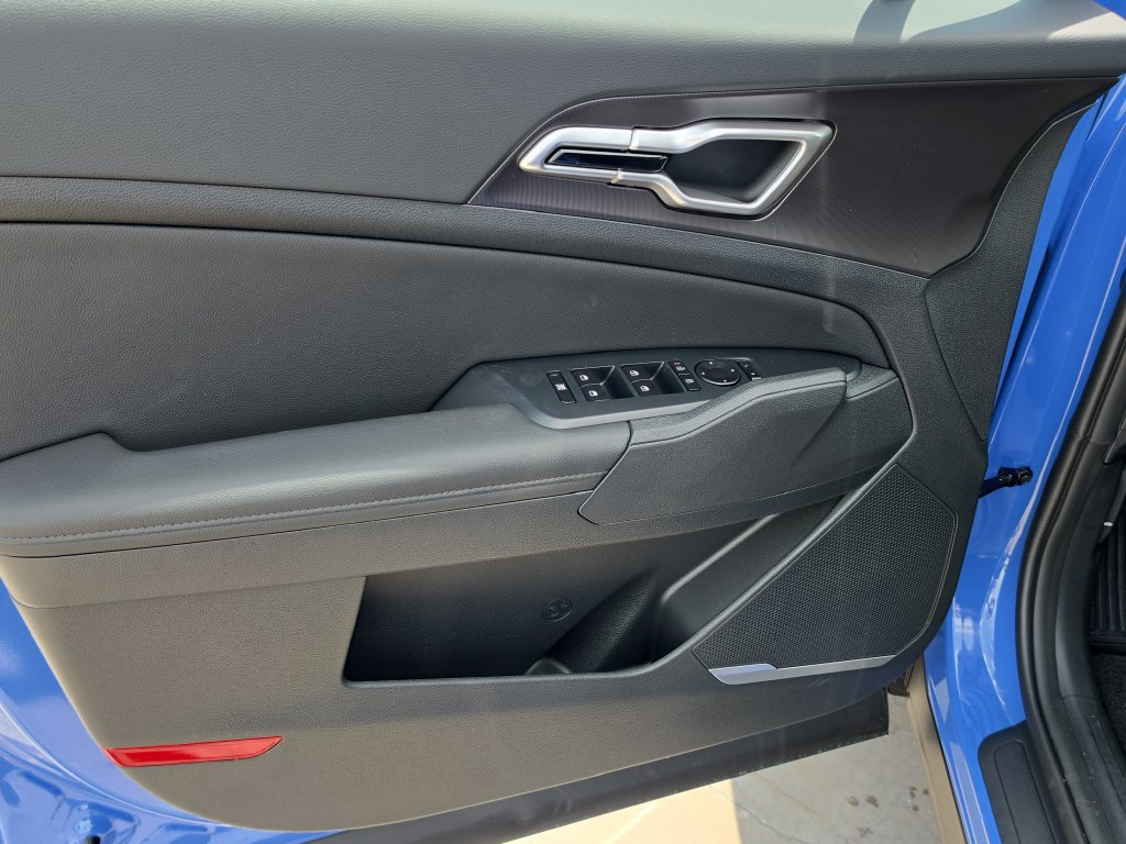 New 2027 Kia Sportage EX FWD image 18