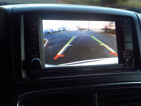 Used 2015 Dodge Grand Caravan R/T image 30