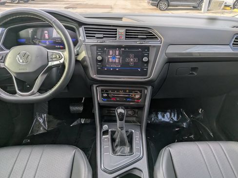 Used 2023 Volkswagen Tiguan SE FWD image 14