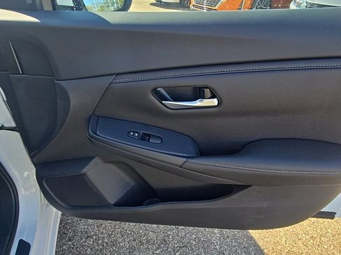 New 2025 Nissan Sentra SV image 24