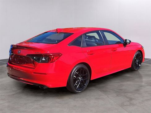 Used 2023 Honda Civic Sport image 4