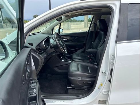 Used 2019 Buick Encore Essence AWD/4WD image 13