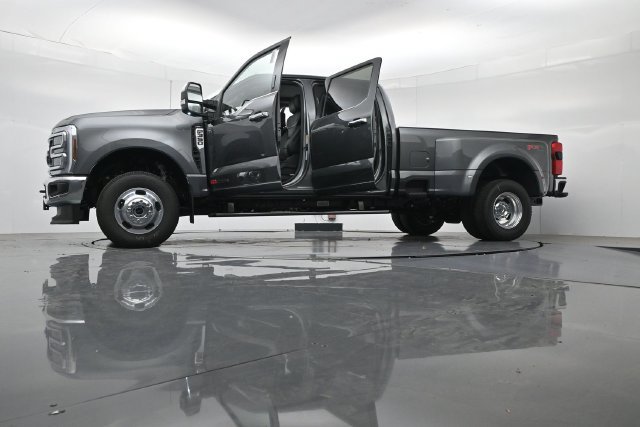 New 2026 Ford F350 Lariat w/ Lariat Ultimate Package AWD/4WD image 58