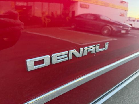 Used 2015 GMC Yukon XL Denali w/ Open Road Package image 9