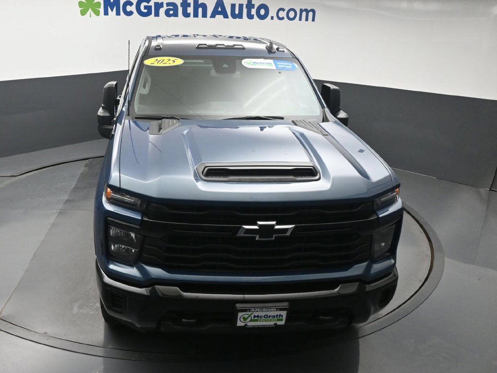 Used 2025 Chevrolet Silverado 2500 Custom AWD/4WD image 27