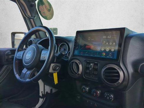 Used 2018 Jeep Wrangler Unlimited Sport S image 28