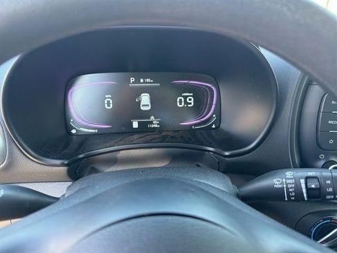 Used 2024 Kia Soul LX w/ Option Group 015 FWD image 13