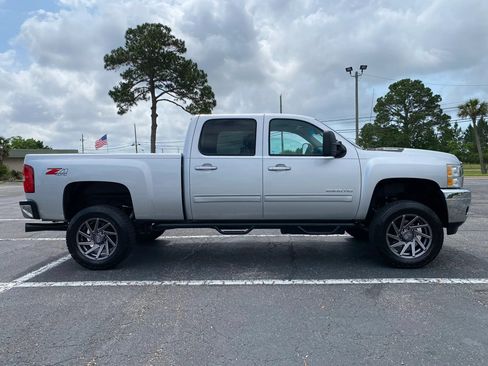 Used 2014 Chevrolet Silverado 2500 LTZ w/ LTZ Plus Package AWD/4WD image 10