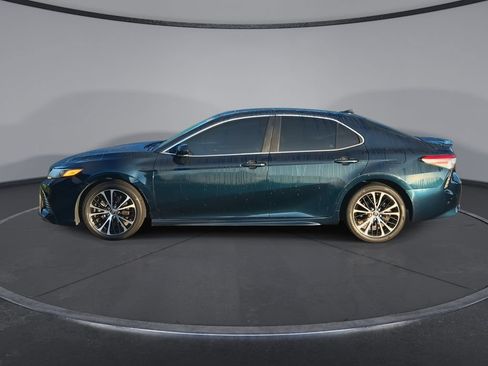 Used 2019 Toyota Camry SE FWD image 5