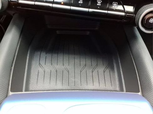 Used 2024 Chevrolet Equinox EV LT FWD image 21