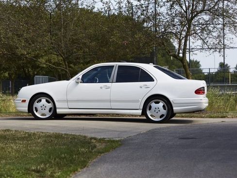 Used 2002 Mercedes-Benz E 55 AMG Sedan image 3