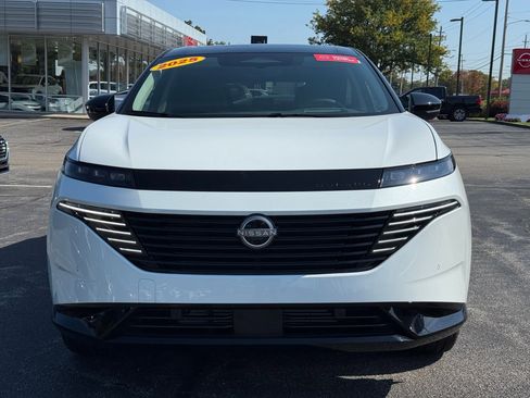 Certified 2025 Nissan Murano Platinum w/ Cargo Package image 2