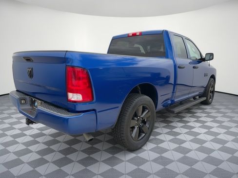 Used 2018 RAM 1500 Express RWD image 9
