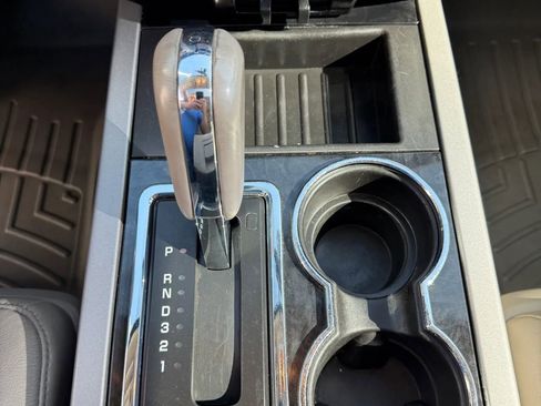 Used 2013 Ford Expedition Limited AWD/4WD image 28