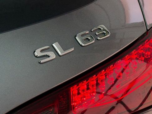 Certified 2022 Mercedes-Benz SL 63 AMG 4MATIC w/ Driver Assistance Package image 18