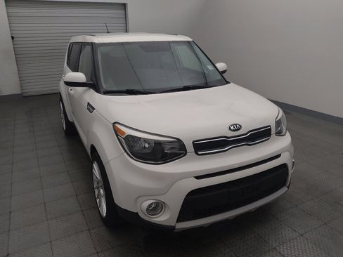 Used 2019 Kia Soul + FWD image 14