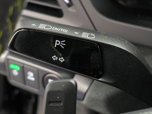 Certified 2025 Porsche 911 Carrera 4 GTS image 43