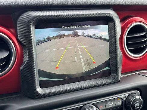 Used 2023 Jeep Wrangler Unlimited Rubicon image 26