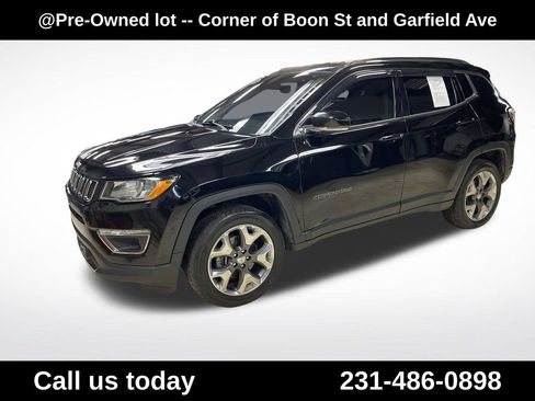 Used 2018 Jeep Compass Limited w/ Navigation Group AWD/4WD image 1
