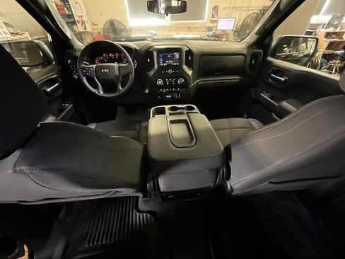 Used 2023 Chevrolet Silverado 1500 Custom Trail Boss image 3