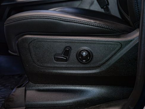 Used 2020 RAM 1500 Big Horn w/ Built-to-serve Edition AWD/4WD image 9
