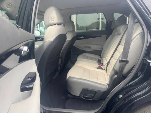 Used 2017 Kia Sorento SX AWD/4WD image 10