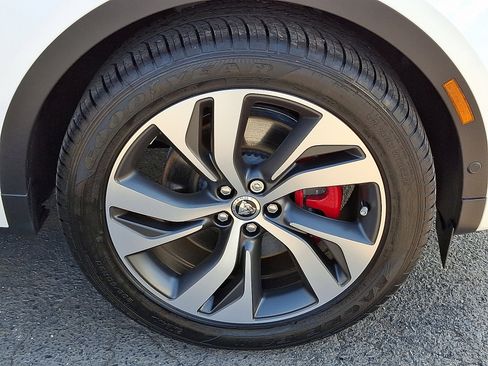 Certified 2024 Jaguar E-PACE R-Dynamic SE image 12