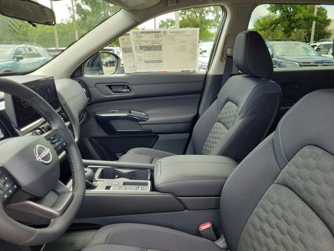 New 2026 Nissan Pathfinder SV FWD image 18
