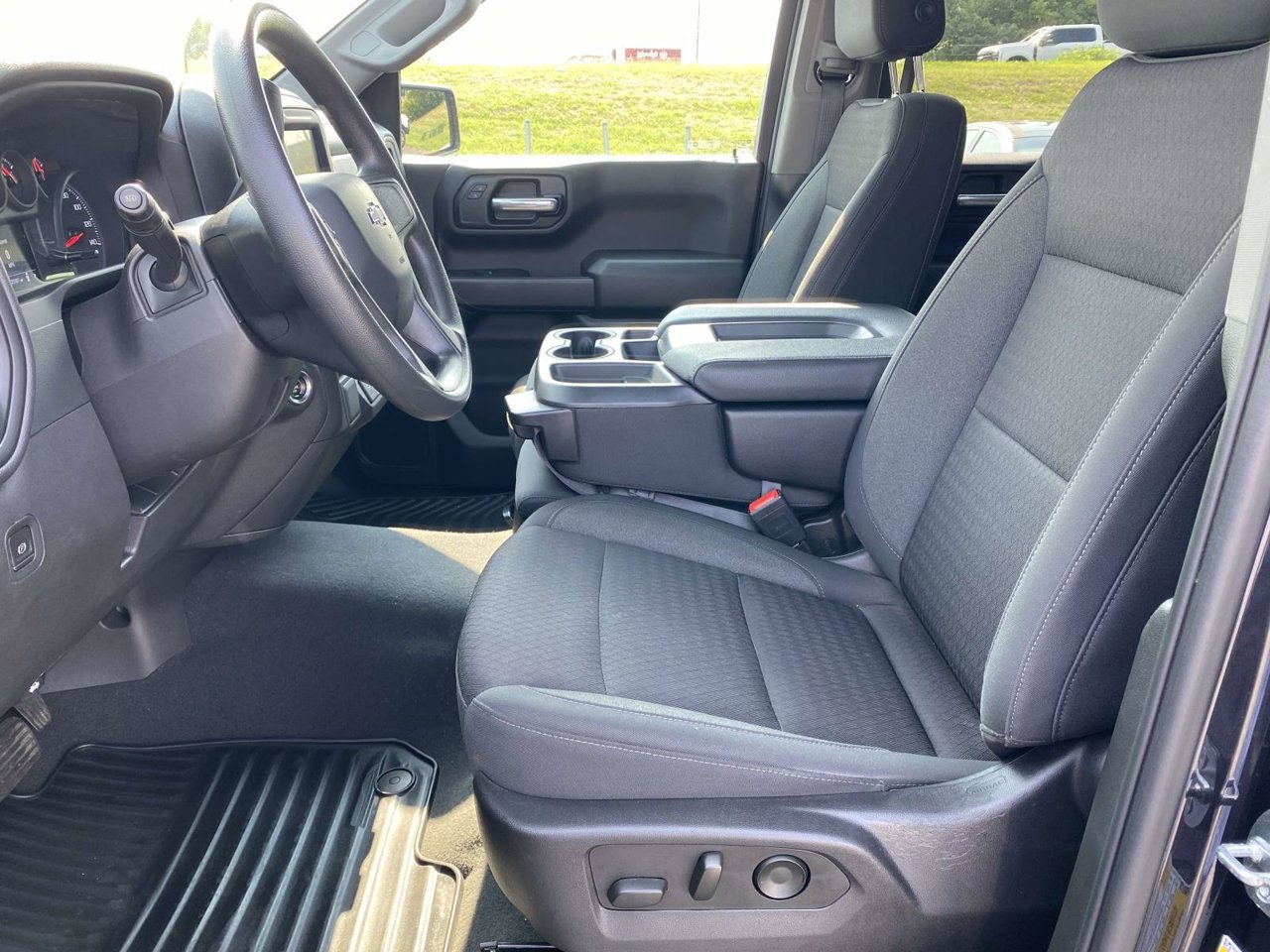 Used 2023 Chevrolet Silverado 1500 Custom Trail Boss AWD/4WD image 13