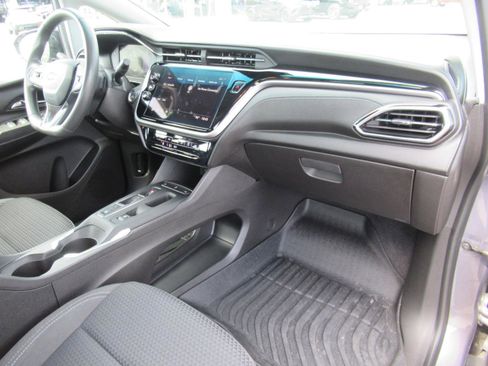 Used 2023 Chevrolet Bolt LT FWD image 11