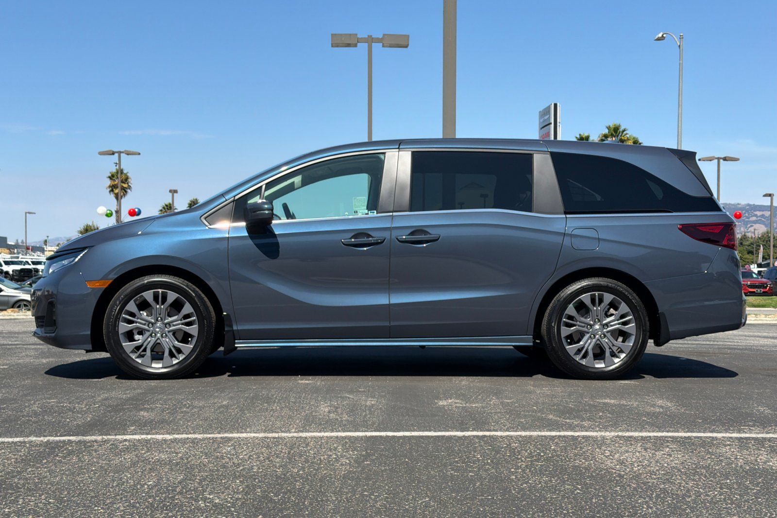 Used 2026 Honda Odyssey Touring image 7
