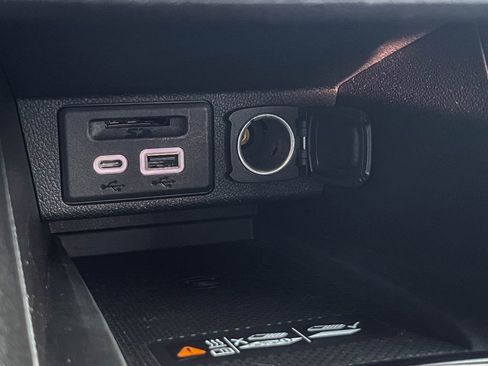 Certified 2022 Chevrolet Bolt EUV LT image 28