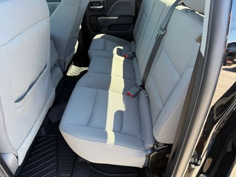 Used 2019 Chevrolet Silverado 1500 Custom w/ Custom Convenience Package AWD/4WD image 11