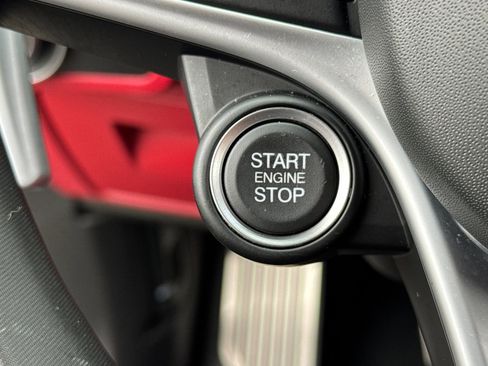 Used 2019 Alfa Romeo Stelvio Ti Sport w/ Quick Order Package 22S Sport AWD/4WD image 16