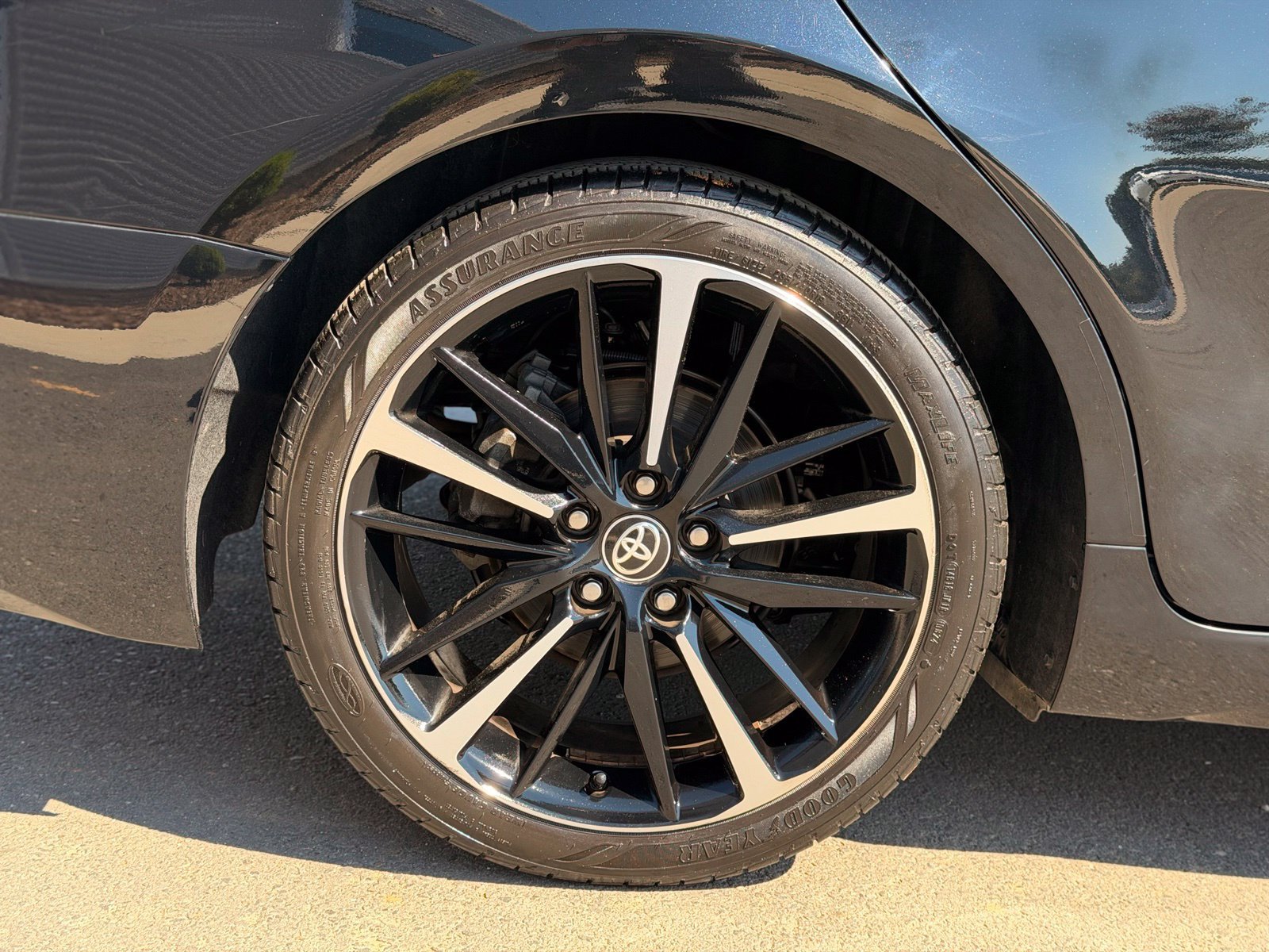 Used 2020 Toyota Camry XSE FWD image 18