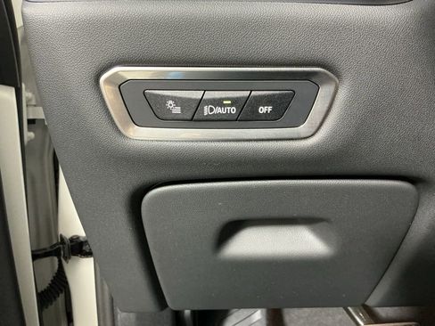 Certified 2025 BMW X7 xDrive40i w/ Premium Package AWD/4WD image 18