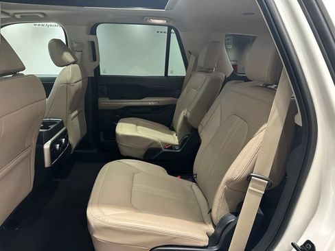Used 2023 Ford Expedition Limited AWD/4WD image 24