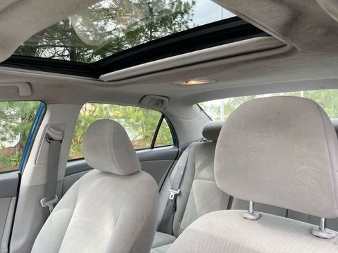 Used 2010 Toyota Corolla LE image 11