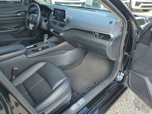 Used 2022 Nissan Altima 2.5 SR FWD image 32