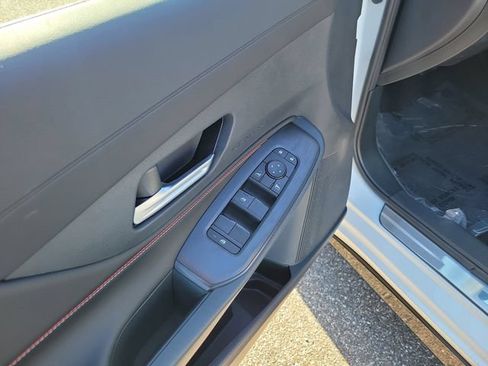 New 2026 Nissan Sentra SR w/ Floor Mat Package FWD image 6