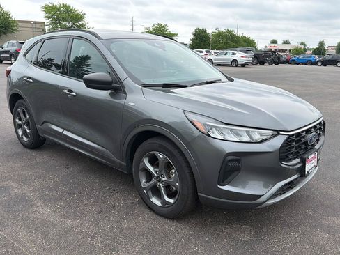 Used 2024 Ford Escape ST-Line AWD/4WD image 2