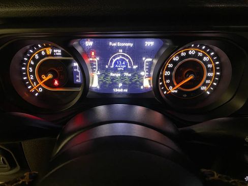 Used 2024 Jeep Gladiator Sport AWD/4WD image 13