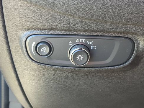 Certified 2024 Chevrolet Equinox LS w/ LPO, Cargo Package FWD image 17