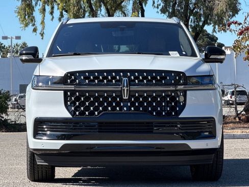 New 2025 Lincoln Navigator Black Label image 3