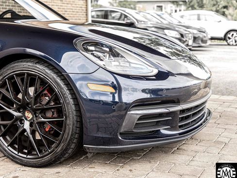 Used 2018 Porsche Panamera 4 image 4