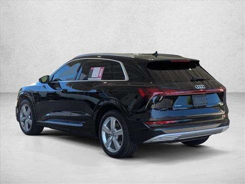 Used 2019 Audi e-tron Prestige w/ Prestige Package AWD/4WD image 8