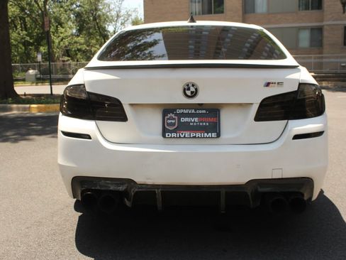 Used 2013 BMW M5 RWD image 8