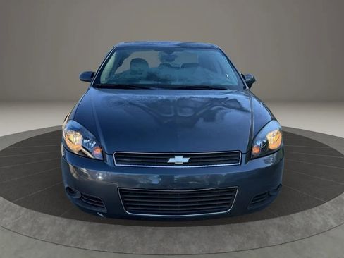 Used 2010 Chevrolet Impala LT image 2